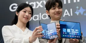 Samsung Presenta Su Primer Plegable De Tres Pantallas