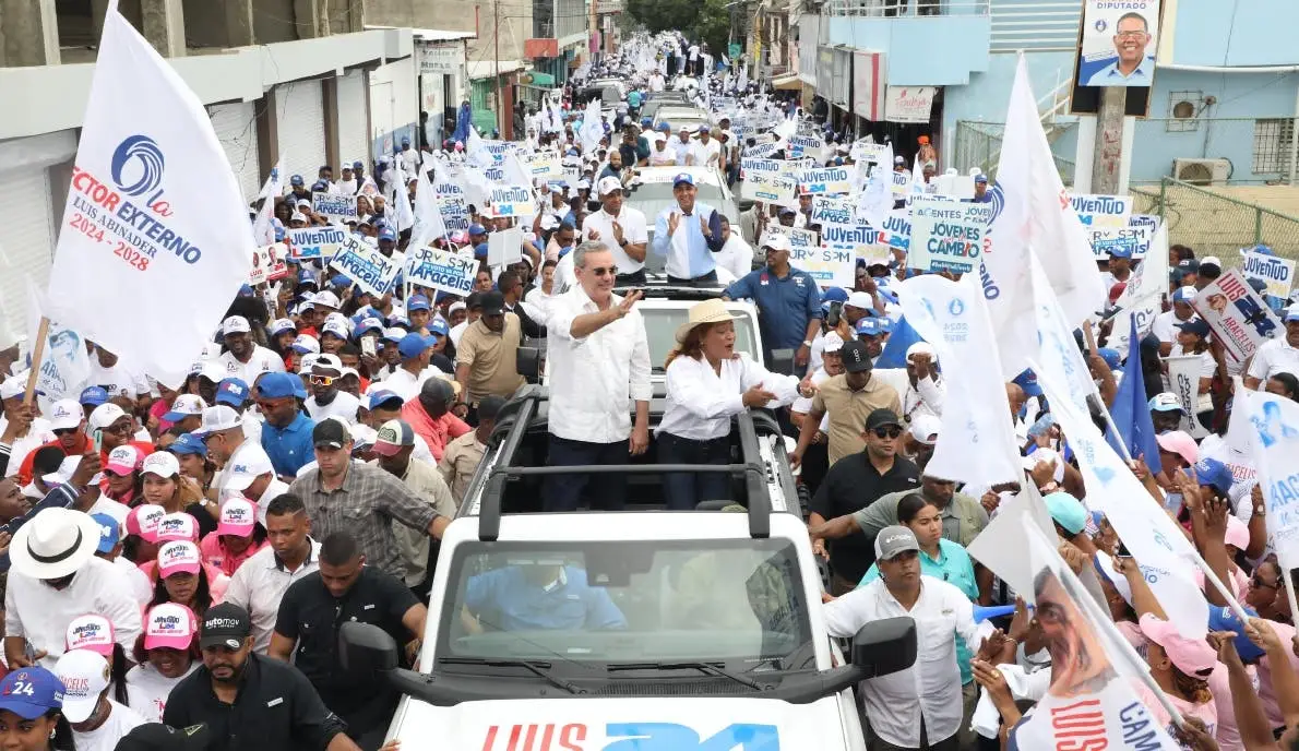 Luis Abinader Caravana