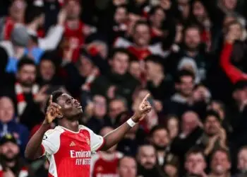 Arsenal y Bayern Munich Empatan en un Vibrante 2-2