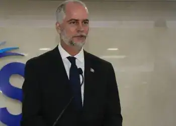 Alejandro-Fernández-W-Superintendente-de-Bancos.