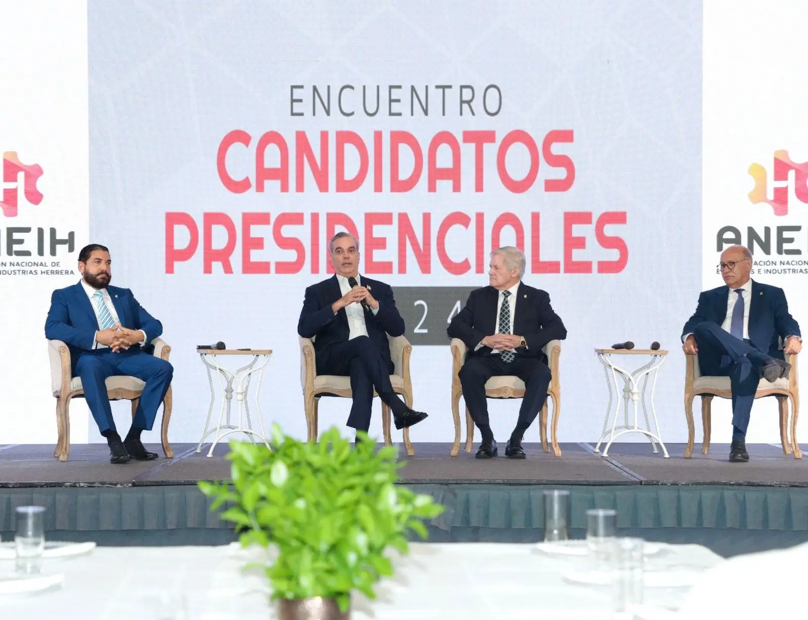 Luis Abinader en "Encuentro Presidencial" organizado por la Asociación Nacional de Empresas e Industrias Herrera (ANEIH)