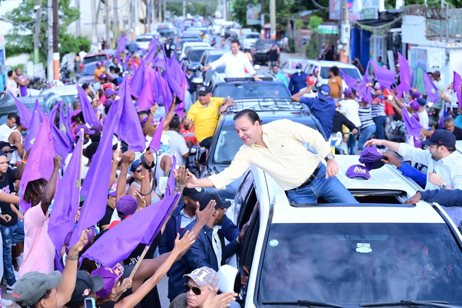 Caravana Abel Martínez, PLD