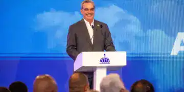 Luis Abinader, La Semanal