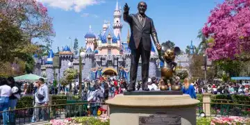 La aprobación de la rezonificación significa que Disneyland en Anaheim, California, está lista para una gran expansión. Crédito: AaronP/Bauer-Griffin/GC Images/Getty Images