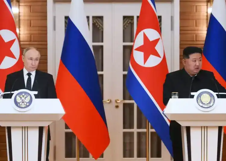 Kim y Putin en Encuentro Bilateral (FOTO: KRISTINA KORMILITSYNA/AFP)