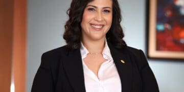 Lidia Ureña, gerente de regulación de la ABA y presidenta del COPLAFT