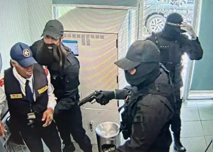 Asalto a Sucursal del Banco Popular Av. Luperón