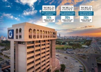 Fotomontaje premios World Finance al Banco Popular Dominicano