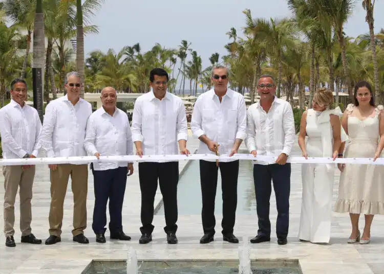 Complejo de apartamentos Cana Rock Star Condos