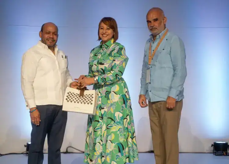 Luis Veras, Rosanna Ruiz y Gustavo Ortega