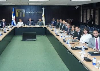 Funcionarios del FMI y BCRD
