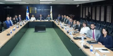 Funcionarios del FMI y BCRD