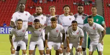 El onceno del seleccionado Cibao FC que con un gran esfuerzo logró triunfar para conseguir el boleto a la semifinal de la Copa del Caribe Concacaf.