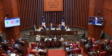 El Senado de la República declaró de urgencia y aprobó en dos lecturas consecutivas el proyecto de ley que declara la necesidad de una reforma constitucional