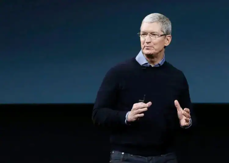 Tim Cook presentando nuevo iPhone