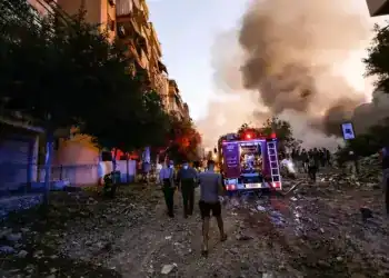 Escena del ataque aéreo israelí en los suburbios del sur de Beirut el 27 de septiembre. Ibrahim Amro/AFP/Getty Images