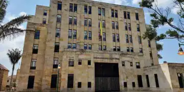 Fachada de la sede del Ministerio de Hacienda, en Bogotá, Colombia 4 de enero, 2024. REUTERS/Luis Jaime Acosta