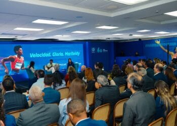 La charla estuvo moderada por las señoras María Povedano, vicepresidenta ejecutiva de Gestión Humana, Transformación Cultural y Sistemas y Procesos, y Mariel Bera, vicepresidenta del Área de Relaciones Corporativas y Banca Responsable.