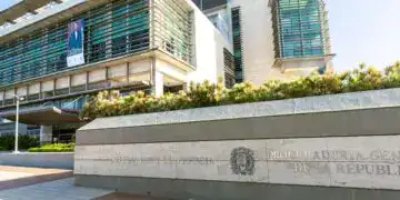 Fachada del edificio de la PGR - DIARIO FINANCIERO