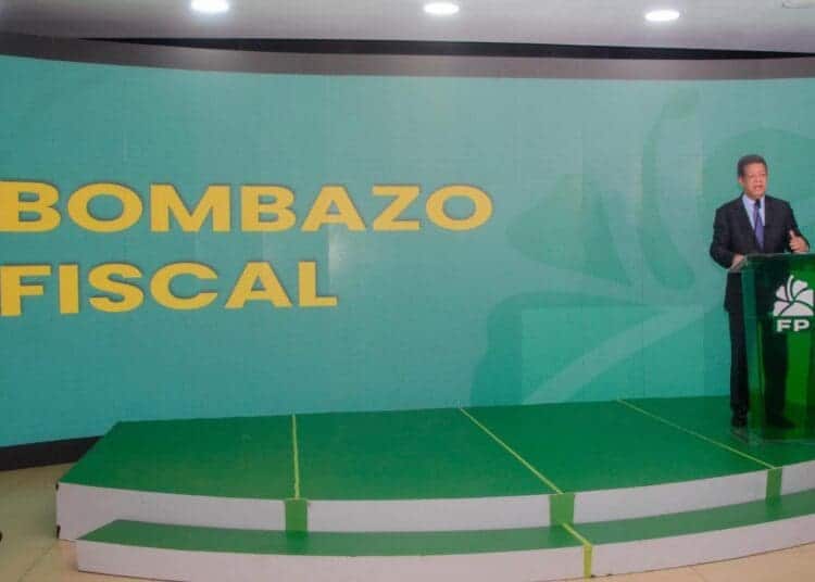 Leonel Fernández en la Voz del Pueblo