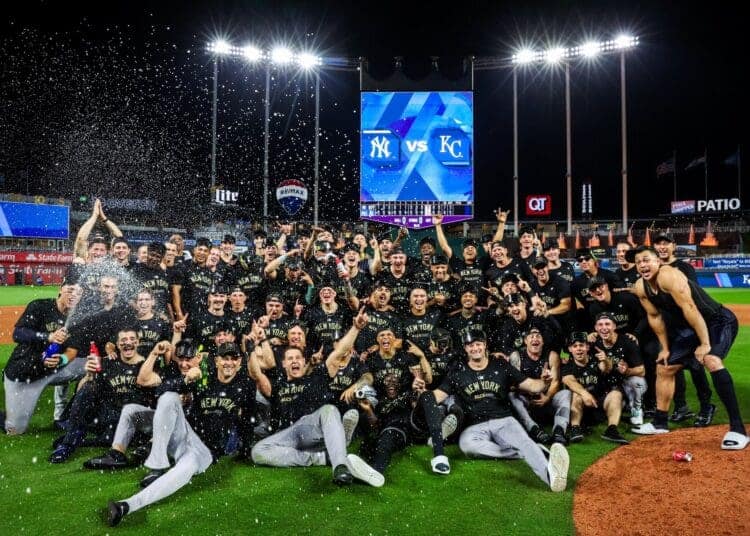 Los Yankees celebran su pase a la serie de campeonato (Fuente: Redes Sociales)