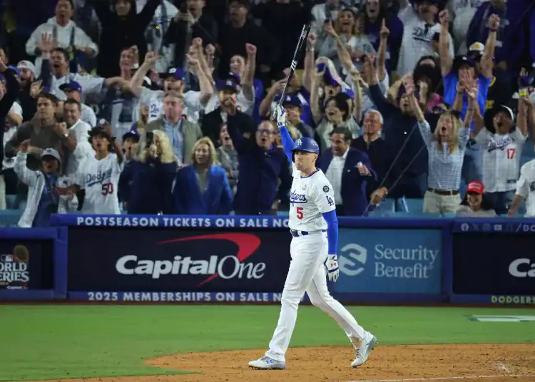 The first walk-off Grand by Freddie Freeman  Slam in #WorldSeries history.