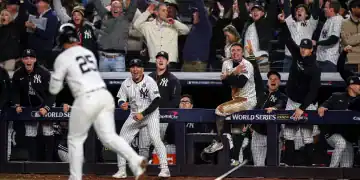 Los Yankees de Nueva York evitaron la temida barrida en la Serie Mundial