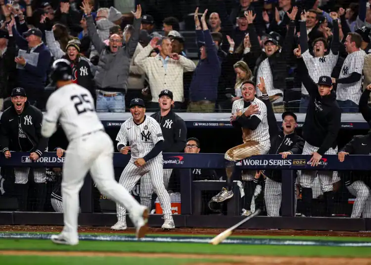 Los Yankees de Nueva York evitaron la temida barrida en la Serie Mundial