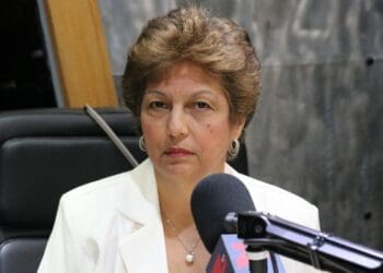 Rosario Espinal Cuestiona Rapidez de Retirar Reforma Fiscal