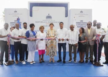 Más de 400 Familias Reciben Nuevas Viviendas en Santo Domingo Este