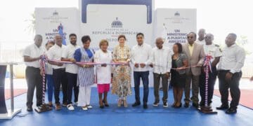 Más de 400 Familias Reciben Nuevas Viviendas en Santo Domingo Este