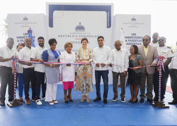 Más de 400 Familias Reciben Nuevas Viviendas en Santo Domingo Este