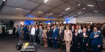 Imagen de los presentes en la actividad contra el comercio ilícito en dominicana