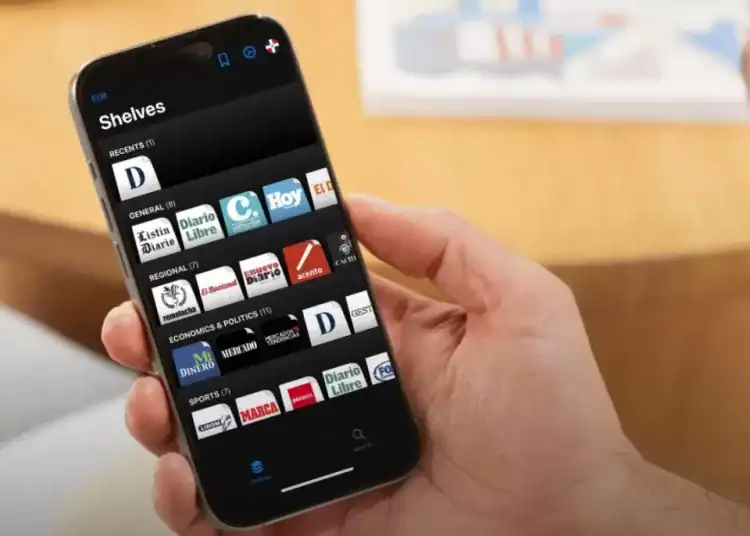 Imagen del stan de periódicos donde sale diario financiero rd