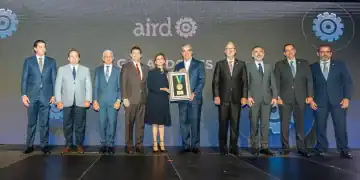 Galardonada al Mérito Industrial, Elena Viyella de Paliza