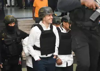 Hugo Beras sonriente después de variar su medida (Fuente: X)