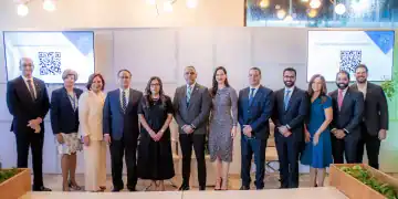 Foto de los expositores de la capacitación de lavado de activos de Banco Santa Cruz