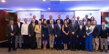 Miembros de la asamblea general de la AIRD