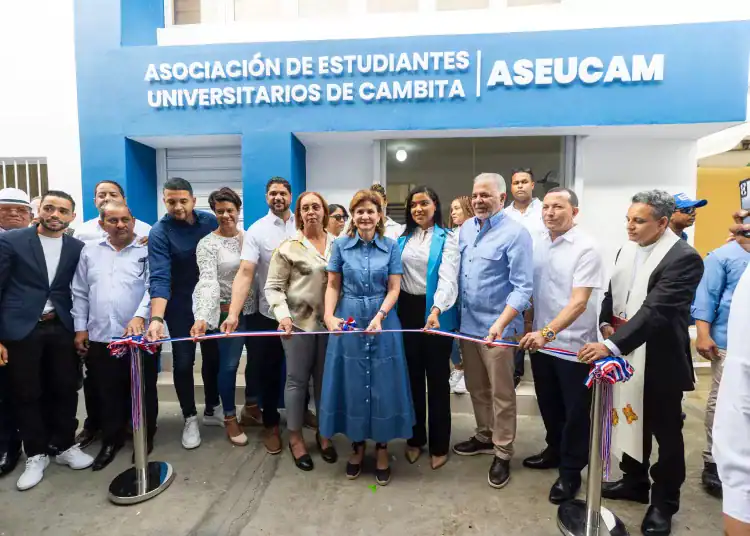 Vicepresidenta Raquel Peña Inaugurando obras en San Cristóbal