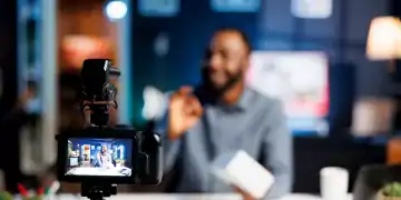 Imagen recreativa de creador de contenido / Shuterstock