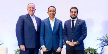 Magín Díaz, Sandy Rodríguez y Raúl Ovalle, durante la chala auspiciada por Aprocovice.