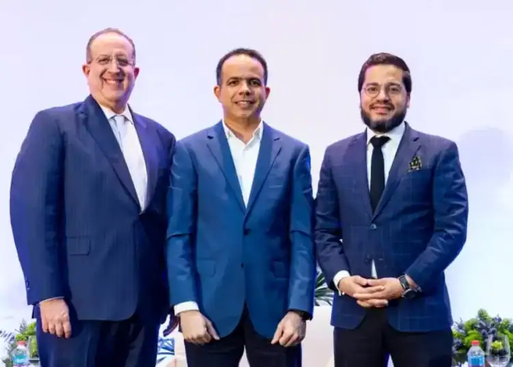 Magín Díaz, Sandy Rodríguez y Raúl Ovalle, durante la chala auspiciada por Aprocovice.