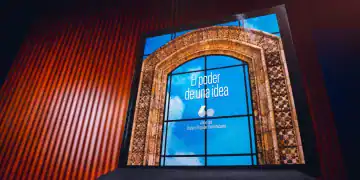 La obra refleja el pasado y futuro del Banco Popular Dominicano.