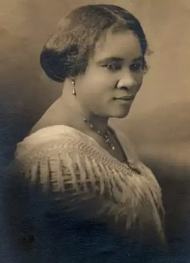 Madam_CJ_Walker_face_circa_1914