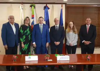 Luis Lembert, Vera Jiménez, Steven Puig, Valéry Vicini, Virginie Díaz y Freddy Simó