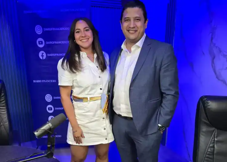 Carol Mella y Rubén M. Portes de Voces Influyentes