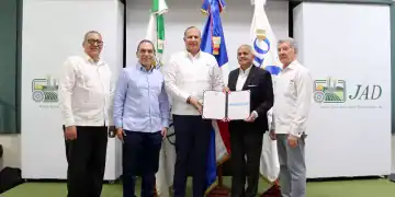 Rafael Landestoy, Jorge Perelló, Angel David Taveras Difo, Osmar C. Benítez y Rafael Comprés.