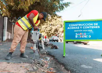 Construcción de aceras en Santo Domingo
