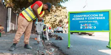Construcción de aceras en Santo Domingo