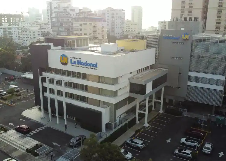 Fachada de La Asociación La Nacional, vía DIARIO FINANCIERO